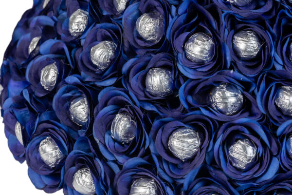 Blue Roses Truffle Tray - Image 5