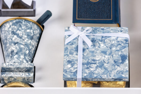 Blue Mother of Pearl Set with Koran - Image 2
