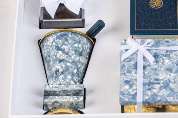 Blue Mother of Pearl Set with Koran - Image 4